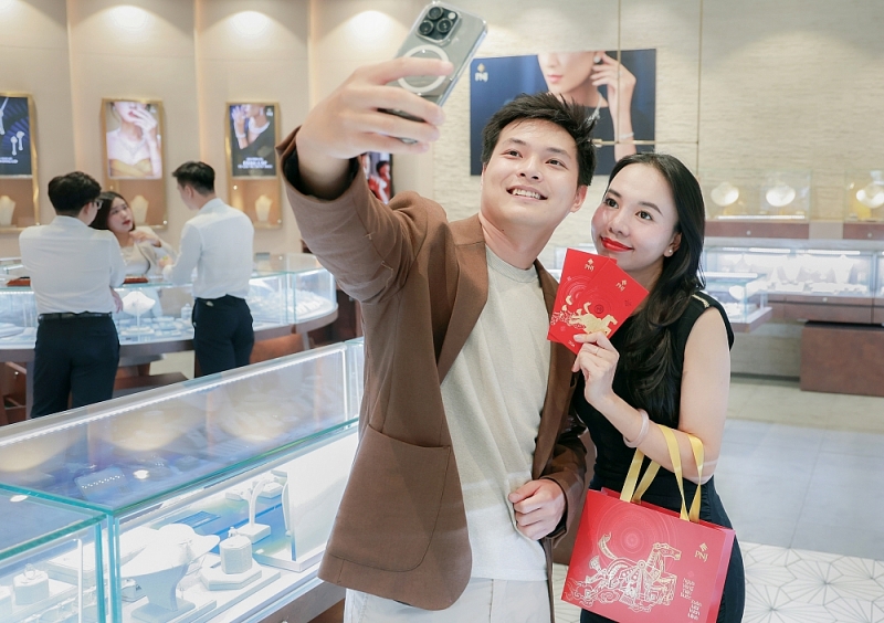 PNJ làm mới danh mục vàng Tết Bính Ngọ 2026 - “Vui như Tết - Quý như Vàng” PNJ làm mới danh mục vàng Tết Bính Ngọ 2026 - “Vui như Tết - Quý như Vàng”