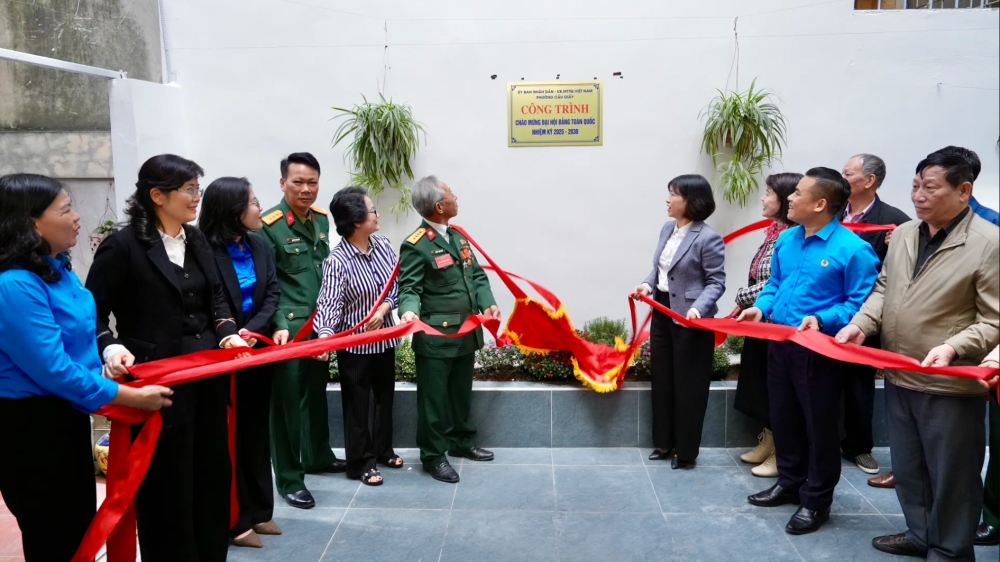 phuong cau giay khanh thanh ban giao nha o cho gia dinh thuong binh