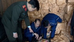 lien tiep phat hien so luong lon thuc pham ban dip giap tet