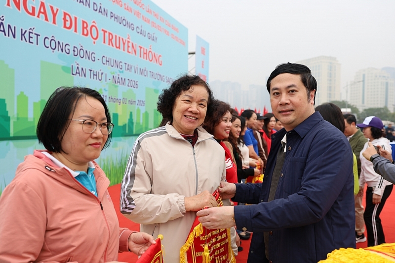 Biến ngày đi bộ thành nếp sống xanh - sạch - đẹp của phường Cầu Giấy