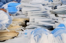 Bắt giữ vụ vận chuyển hơn 300.000 khẩu trang nghi xuất lậu qua biên giới