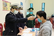 32 lao động trái phép được Trung Quốc trao trả phải cách ly vì lo ngại virus Corona