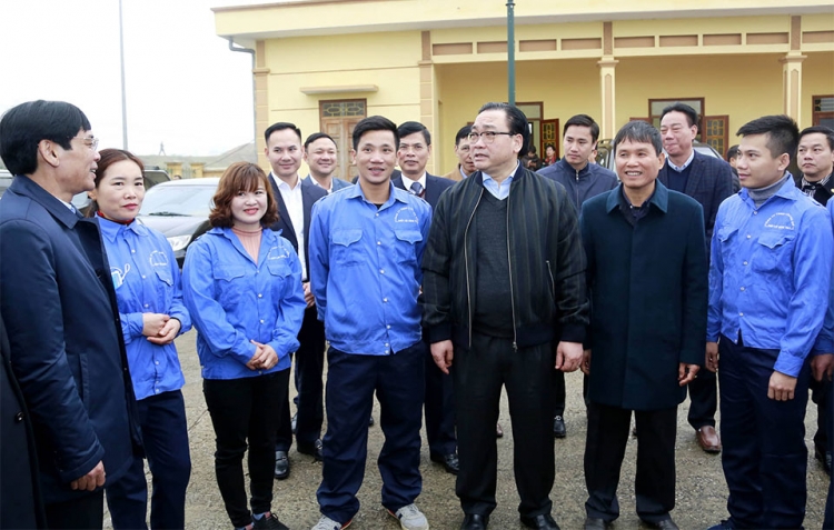 bi thu thanh uy hoang trung hai kiem tra cong tac chuan bi san xuat nong nghiep dau nam