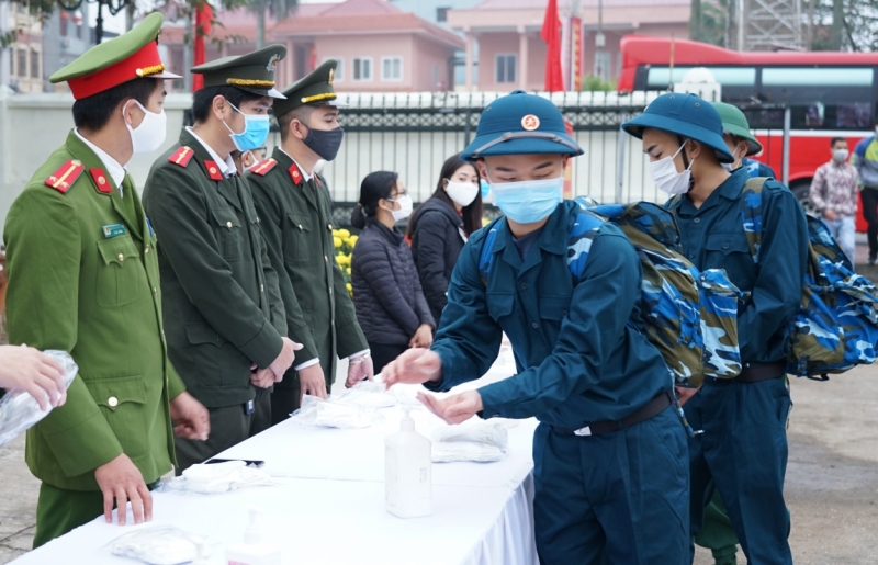 218 thanh niên huyện Đông Anh (Hà Nội) lên đường nhập ngũ 218 thanh niên huyện Đông Anh (Hà Nội) lên đường nhập ngũ