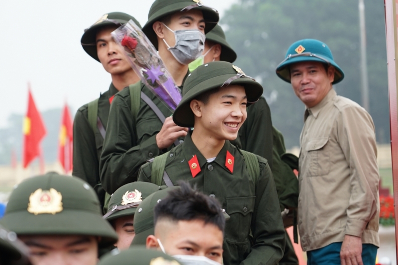 218 thanh niên huyện Đông Anh (Hà Nội) lên đường nhập ngũ 218 thanh niên huyện Đông Anh (Hà Nội) lên đường nhập ngũ