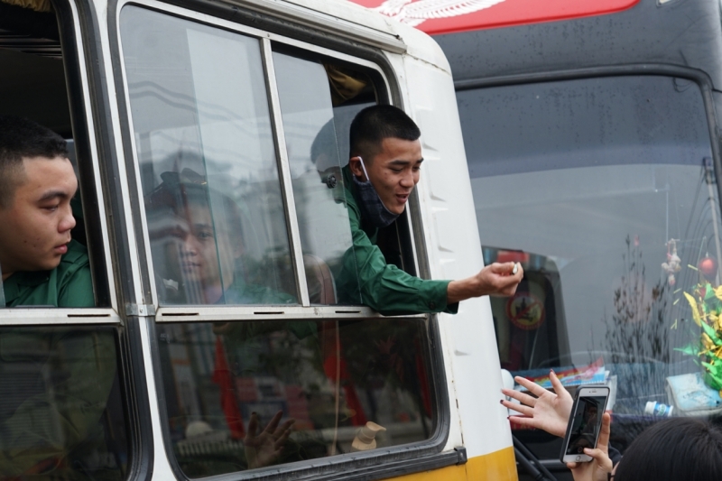 218 thanh niên huyện Đông Anh (Hà Nội) lên đường nhập ngũ 218 thanh niên huyện Đông Anh (Hà Nội) lên đường nhập ngũ