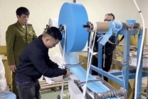 Đề nghị xử lý hình sự doanh nghiệp sản xuất khẩu trang y tế bằng giấy vệ sinh