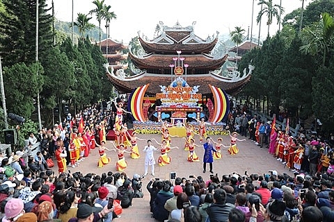 Lễ khai hội Chùa Hương (ảnh internet)