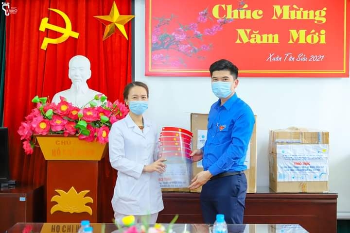 Chiến sĩ hợp sức diệt Covid-19