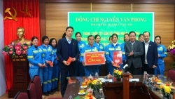 Kịp thời động viên công nhân môi trường URENCO dịp Tết