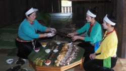 Mâm cỗ lá ngày Tết của người Mường