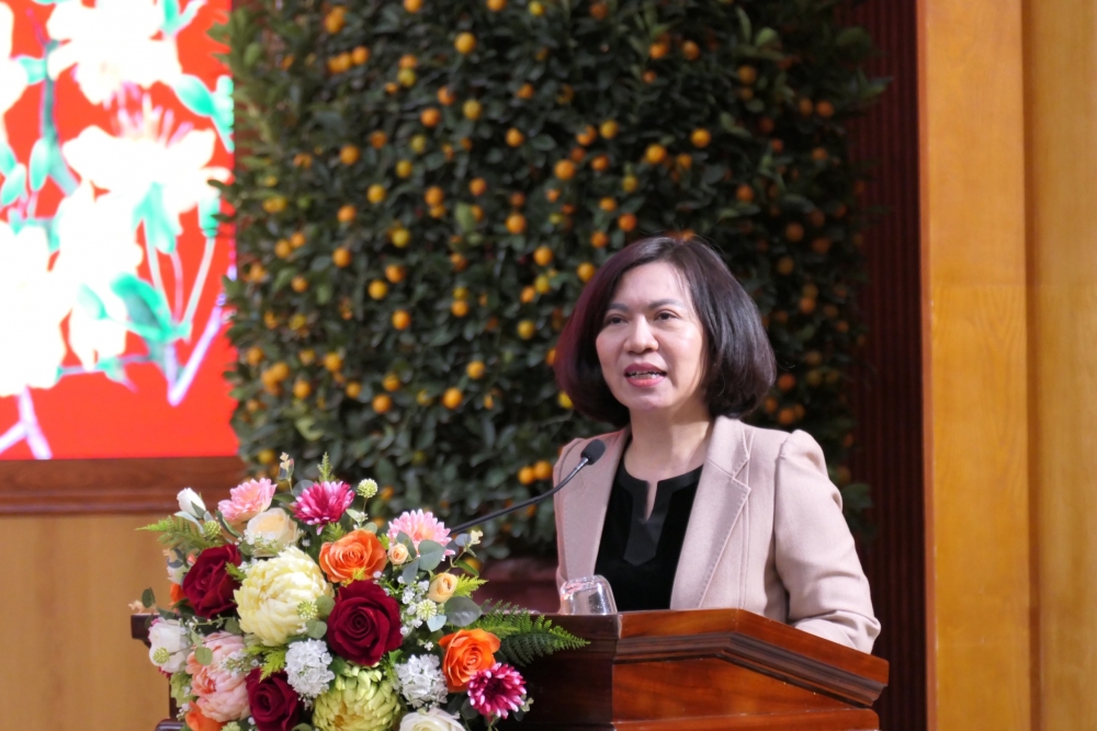 Bí thư Quận uỷ Lê Thị Thu Hằng phát biểu tại hội nghị