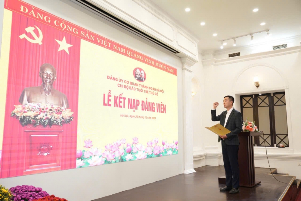 lời tuyên thệ của Đảng viên mới trong lễ kết nạp