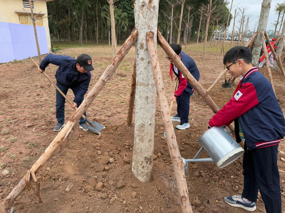 Hoàng Mai phát động Tết trồng cây Xuân Ất Tỵ 2025: Lan tỏa ý nghĩa bảo vệ môi trường Hoàng Mai phát động Tết trồng cây Xuân Ất Tỵ 2025: Lan tỏa ý nghĩa bảo vệ môi trường