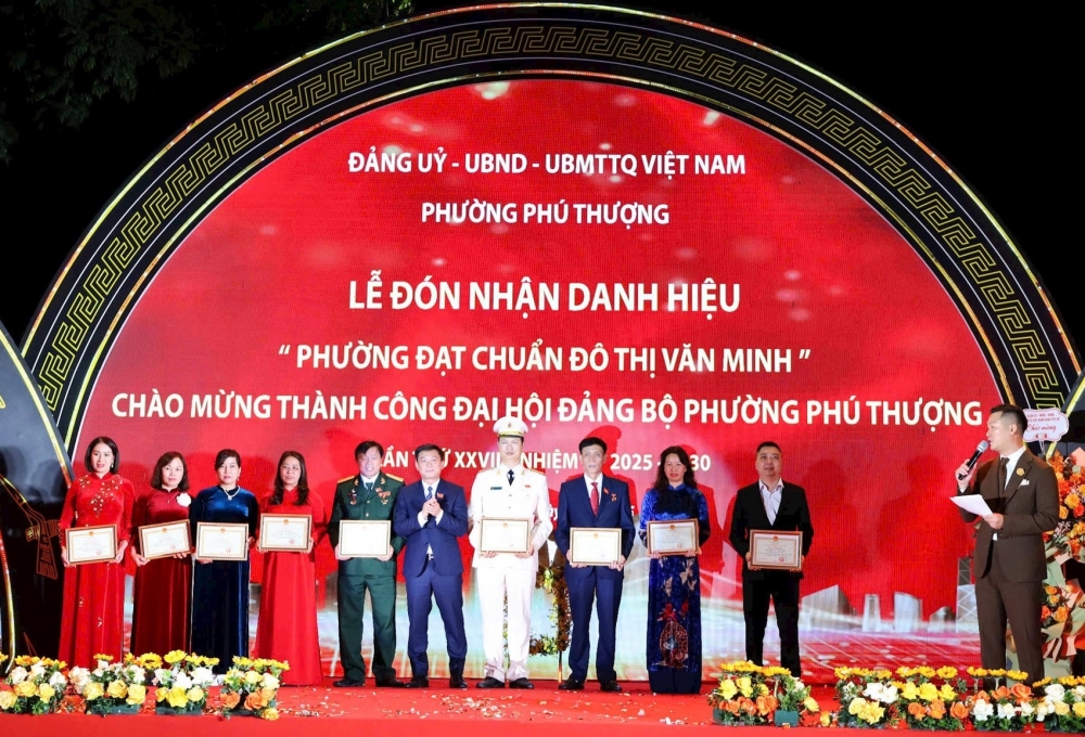 Tây Hồ thêm 1 phường đạt chuẩn đô thị văn minh