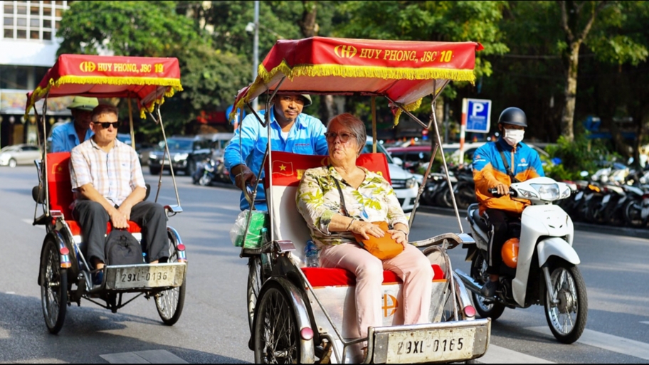 Hà Nội được vinh danh trong top điểm đến hàng đầu thế giới năm 2025