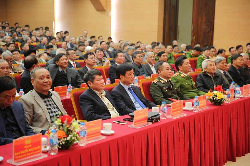 Các đồng chí dự gặp mặt Các đồng chí dự gặp mặt