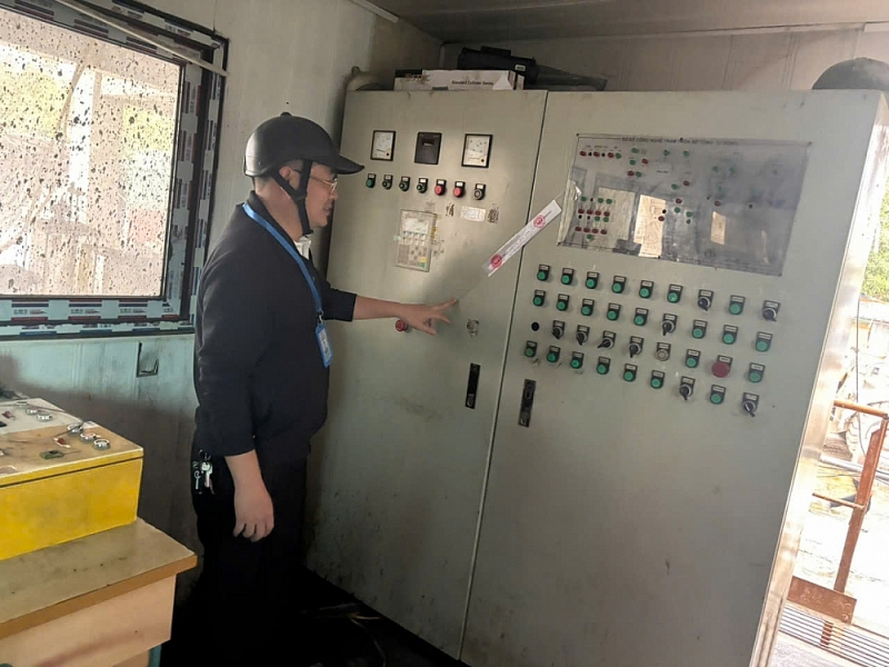 Lĩnh Nam cắt điện, khẩn trương tháo dỡ 16 trạm trộn bê tông, asphalt Lĩnh Nam cắt điện, khẩn trương tháo dỡ 16 trạm trộn bê tông, asphalt