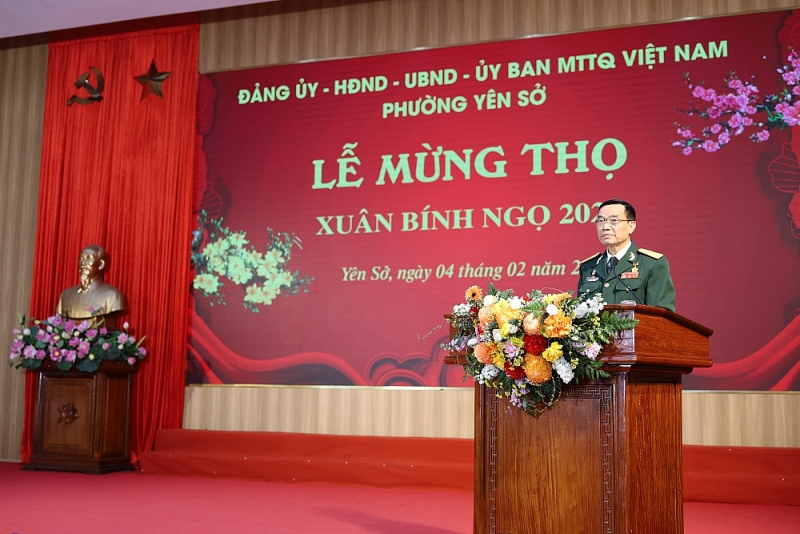 Thay mặt người cao tuổi phường, ông Phạm Hòa chia sẻ cảm xúc tại buổi lễ