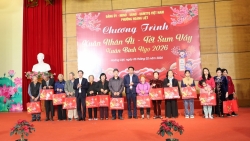 xuan nhan ai tet sum vay lan toa nghia tinh o hoang liet