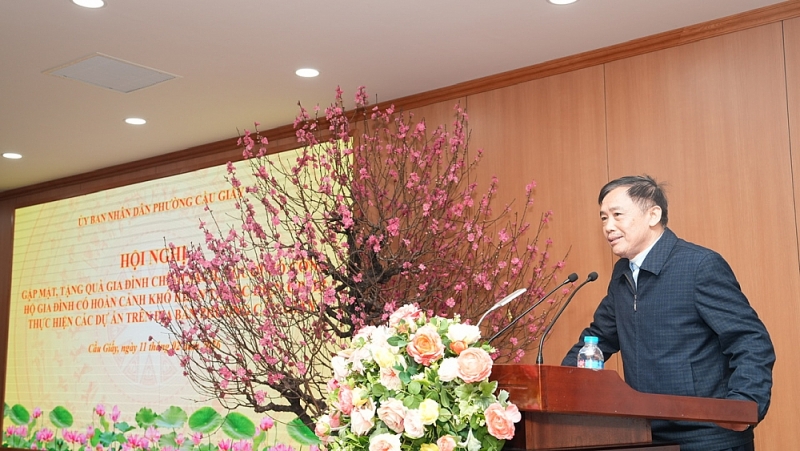 ông Phan Kế Đại, đại diện hộ gia đình chính sách phát biểu tại hội nghị