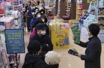 Dịch COVID-19: Hơn 80 quốc gia hạn chế nhập cảnh đối với công dân Hàn Quốc