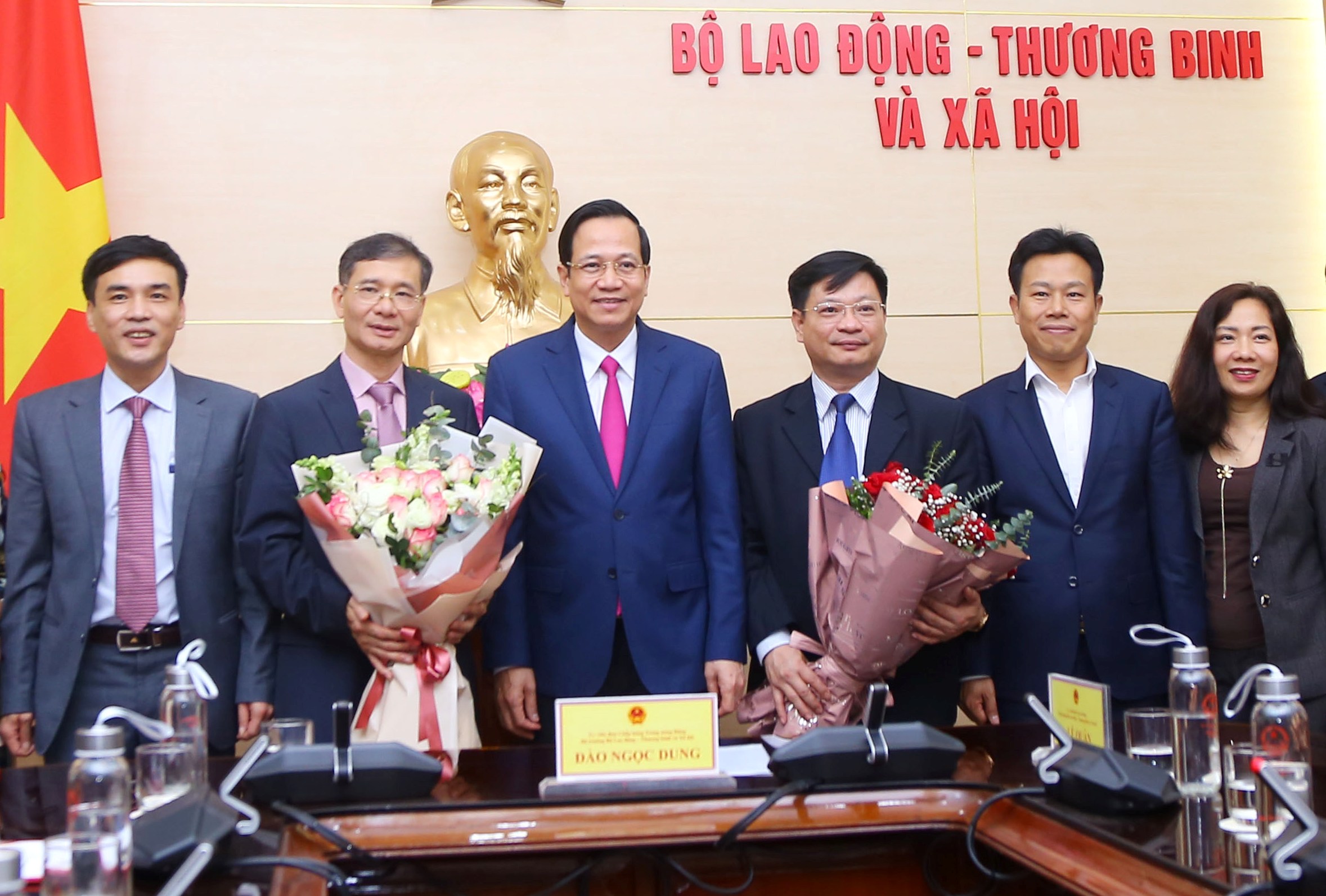 Điều động, bổ nhiệm nhân sự 2 Bộ