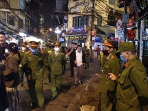 17 người nhập cảnh bằng chuyến bay VN0054 được cách ly ở quận Hoàn Kiếm