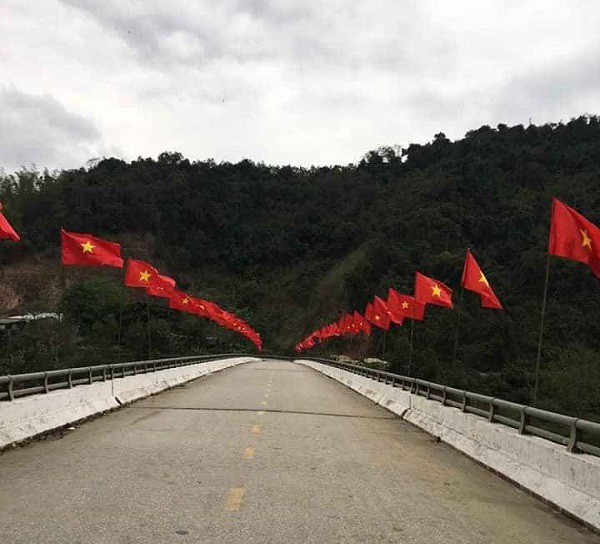 nhung con duong rop co do sao vang o nghe an