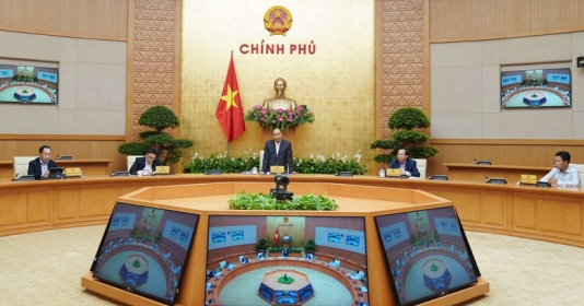 Thủ tướng Nguyễn Xuân Phúc: Cần suy nghĩ một gói hỗ trợ quốc gia thiết thực với người lao động