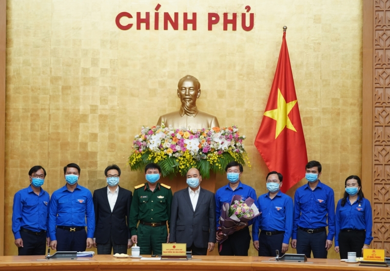 Thủ tướng Chính phủ Nguyễn Xuân Phúc: Màu áo xanh thanh niên là tấm gương quý để ngăn ngừa dịch bệnh