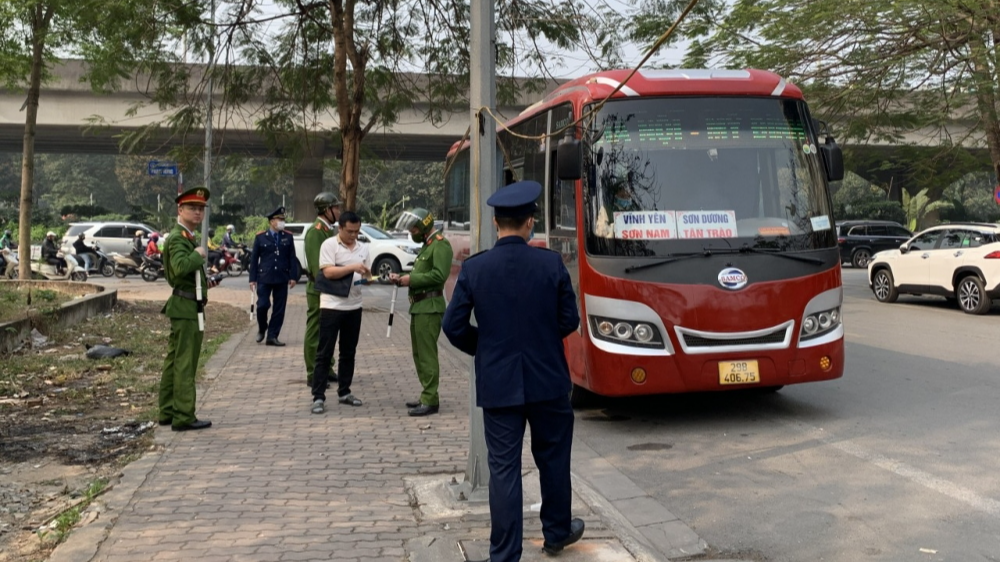 Quận Cầu Giấy: Các phường đồng loạt tổng kiểm tra, xử lý vi phạm trật tự đô thị