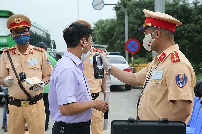 Hà Nội: Thi hành nghiêm quy định về các biện pháp giảm mức tiêu thụ rượu, bia