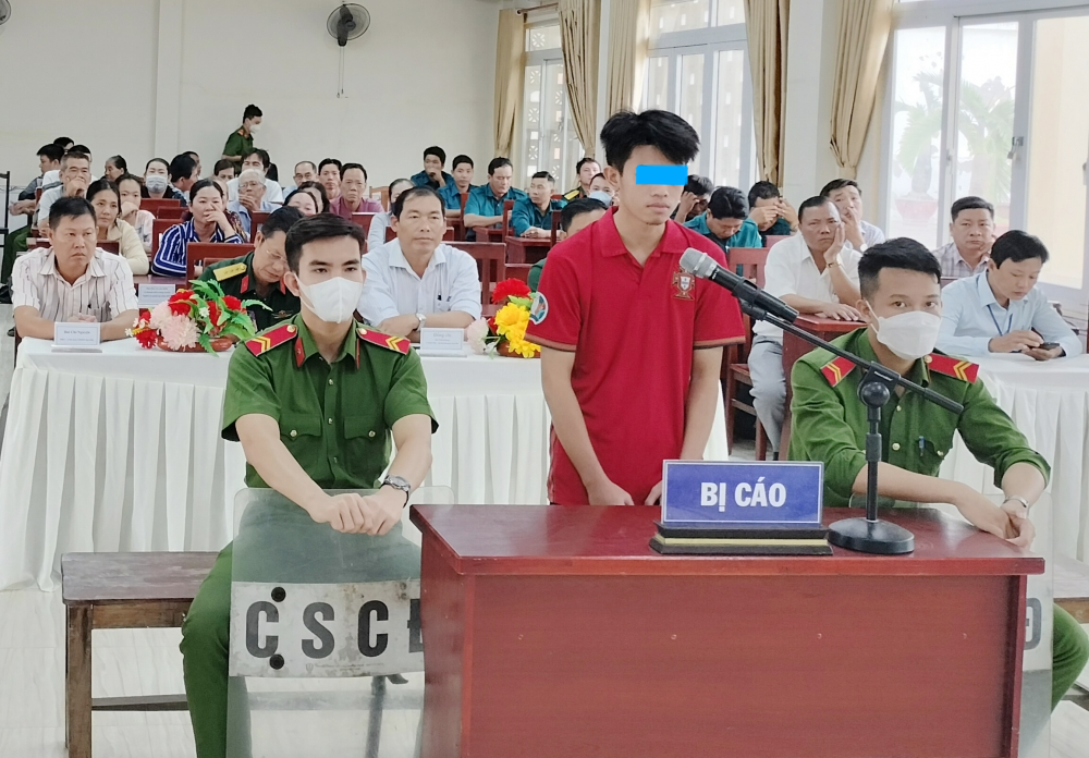 TAND H.Đông Hải mở phiên tòa lưu động xét xử sơ thẩm và tuyên phạt bị cáo Cô Thanh Sang (21 tuổi, ngụ ấp 1, TT.Gành Hào, H.Đông Hải) 6 tháng tù giam về tội trốn tránh nghĩa vụ quân sự.