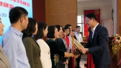 khen thuong ca nhan tap the trong hoat dong vhvn tdtt