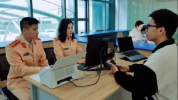 Hà Nội mở điểm hướng dẫn cấp, đổi giấy phép lái xe trực tuyến