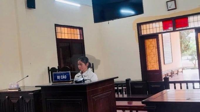 Giao xe máy điện cho con chưa đủ tuổi, mẹ lĩnh 6 tháng tù