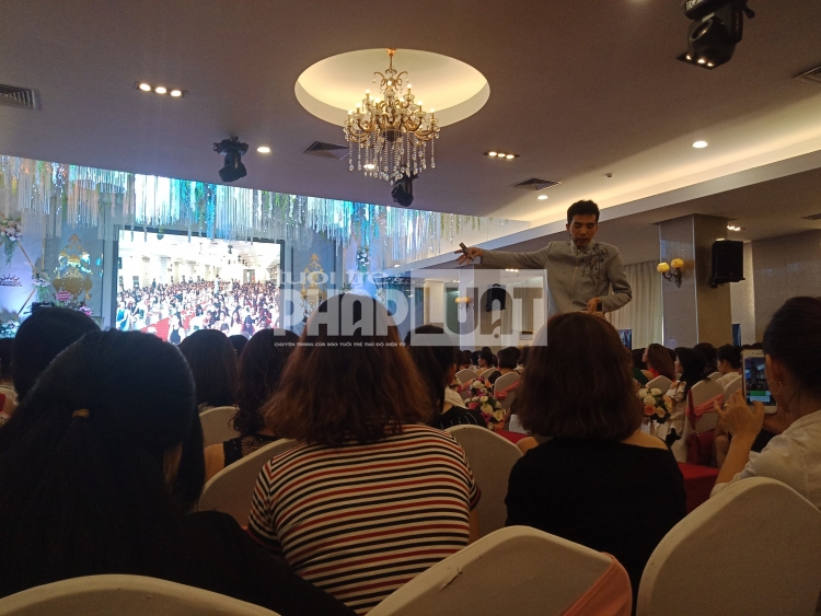 Vạch "chiêu" kiếm tiền từ Mỹ phẩm Bạch Linh