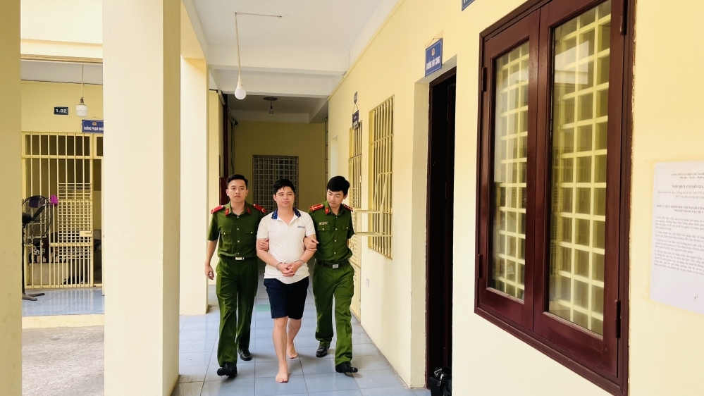 Hành trình lẩn trốn của kẻ chơi game, giết người cướp tài sản ở Long Biên