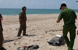 tinh vi gan thiet bi dinh vi ma tuy tha troi tren bien