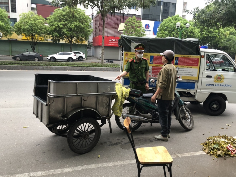 Cầu Giấy: Đồng loạt tập trung xử lý xe ba bánh, bốn bánh tự chế