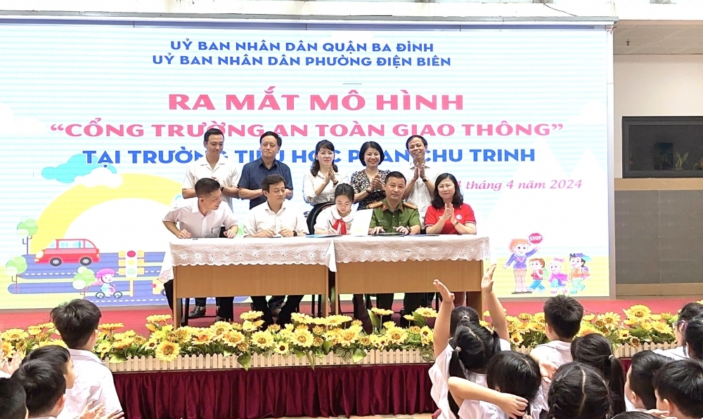 Quận Ba Đình: Thêm nhiều trường học triển khai mô hình “Cổng trường an toàn giao thông”