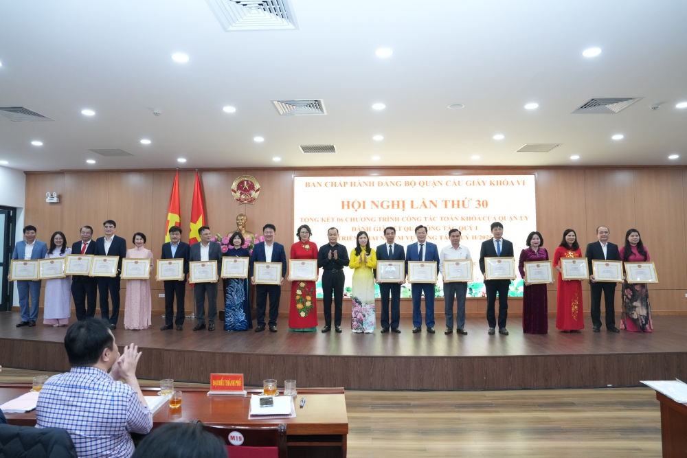 Cầu Giấy: 3 tháng đầu năm hoàn thành 63/71 chỉ tiêu theo chương trình công tác toàn khoá