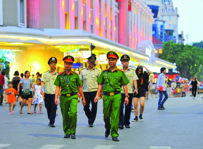 Bảo đảm an ninh trật tự tại khu phát triển thương mại và văn hoá Bảo đảm an ninh trật tự tại khu phát triển thương mại và văn hoá