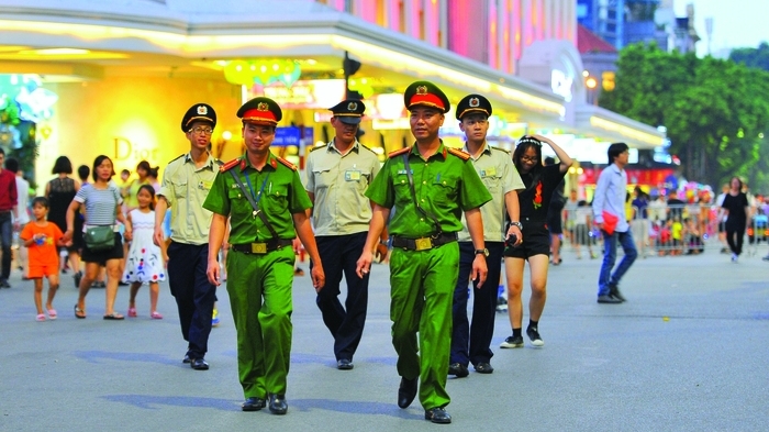 Bảo đảm an ninh trật tự tại khu phát triển thương mại và văn hoá