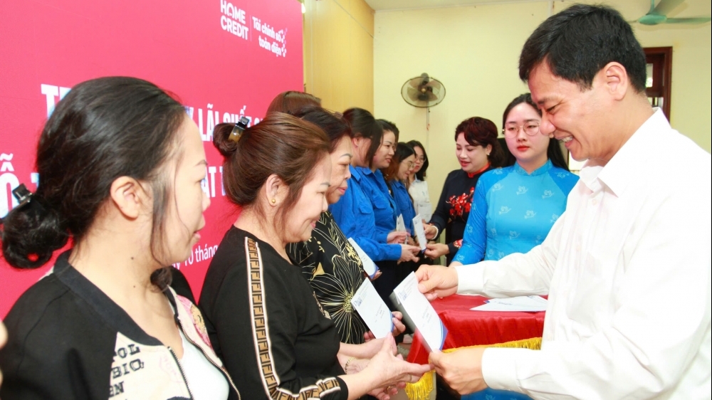 Phụ nữ Thủ đô học cách quản lý tài chính gia đình thông minh