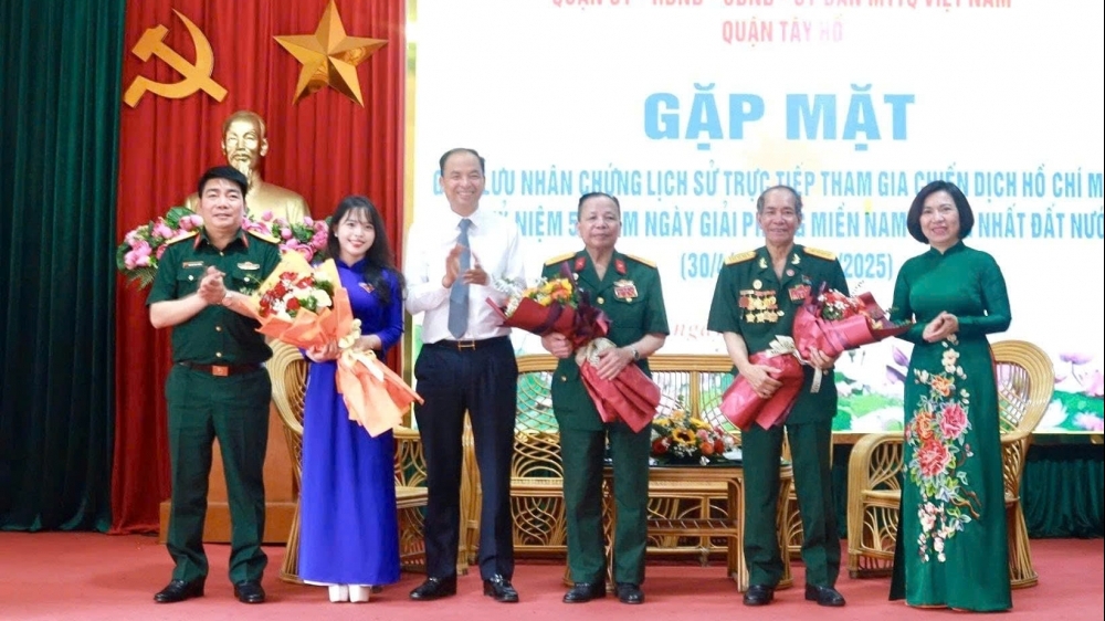 Nhân chứng lịch sử truyền tinh thần yêu nước cho tuổi trẻ Tây Hồ