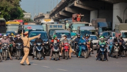 Căng thẳng giao thông chiều ngày cuối làm việc trước kỳ nghỉ lễ