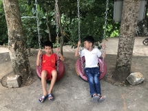 Bàn giao công trình sân chơi dành cho thiếu nhi vùng khó