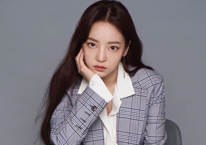 Nữ ca sĩ xinh đẹp Goo Hara bị trầm cảm nặng trước khi tự sát